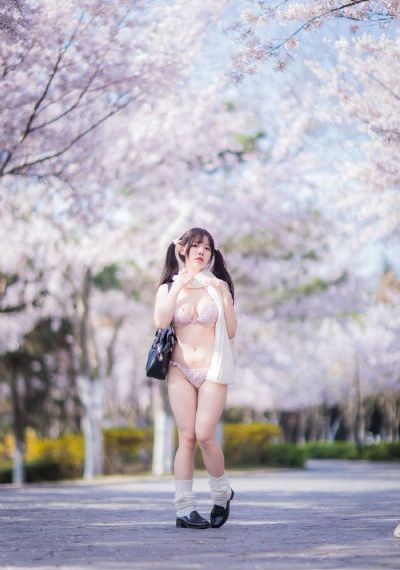 大家可以在这里精品国产一区二区_BD英语在线观看