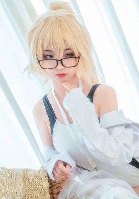 美女黄色网站18岁_DVD免费高清观看